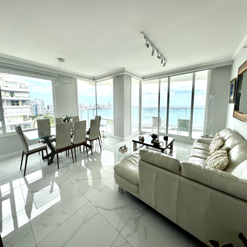 Apartamento 4 dormitorios de categoria Punta del Este