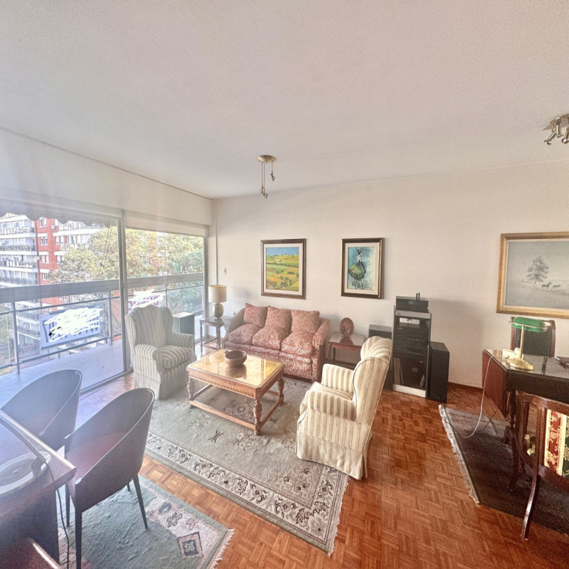 Apartamento 3 dormitorios de Categoria Pocitos