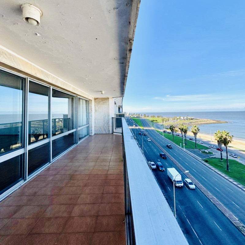 Apartamento 3 dormitorios Rambla República del Perú