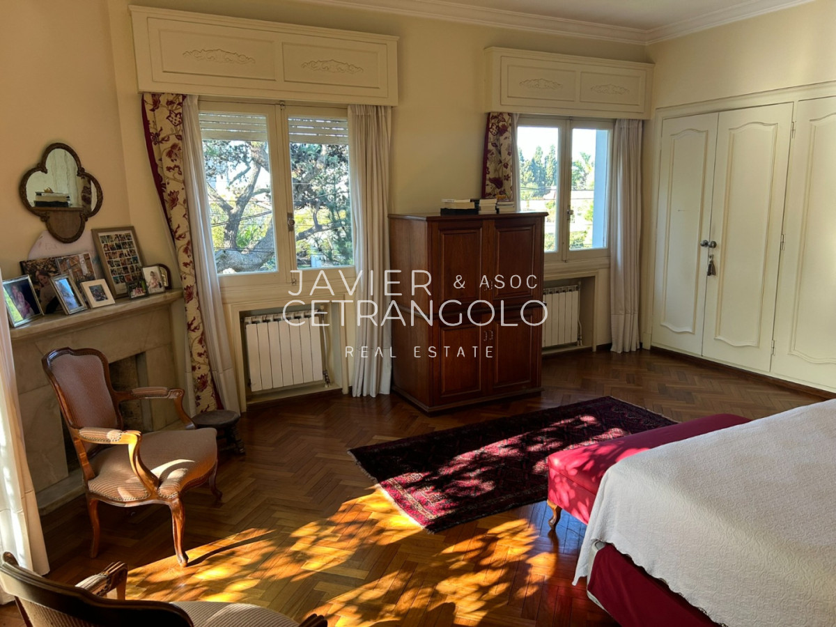 Casa ID.406 - Casa Clasica  5 dormitorios Carrasco Sur