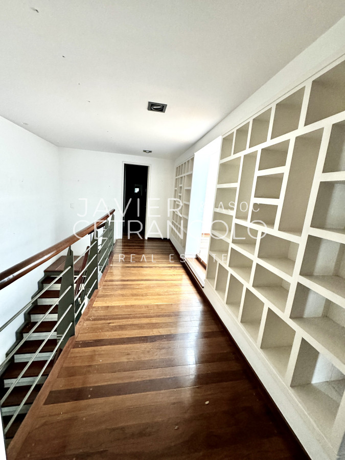 Casa ID.322 - Casa en Punta Carretas, Ideal Empresa Salida a 2 calles