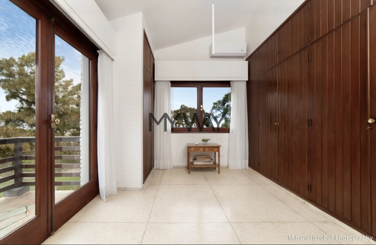 Casa ID.286/Venta-Casa-4-dormitorios-Playa-mansa-1-cuadra-playa-Punta-del-Este - Venta Casa 4 dormitorios Playa mansa 1 cuadra playa Punta del Este