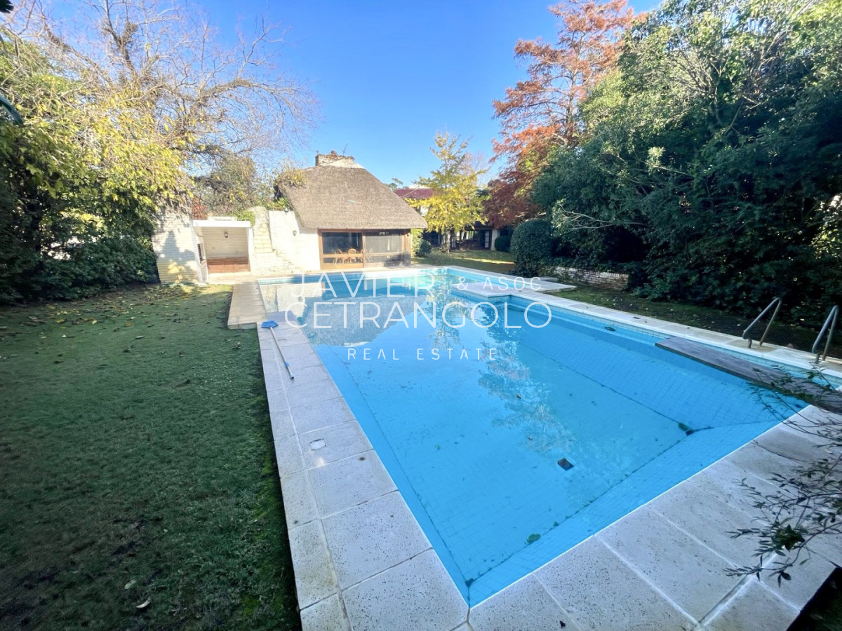 Casa ID.411 - Casa 5 dormitorios Carrasco Sur