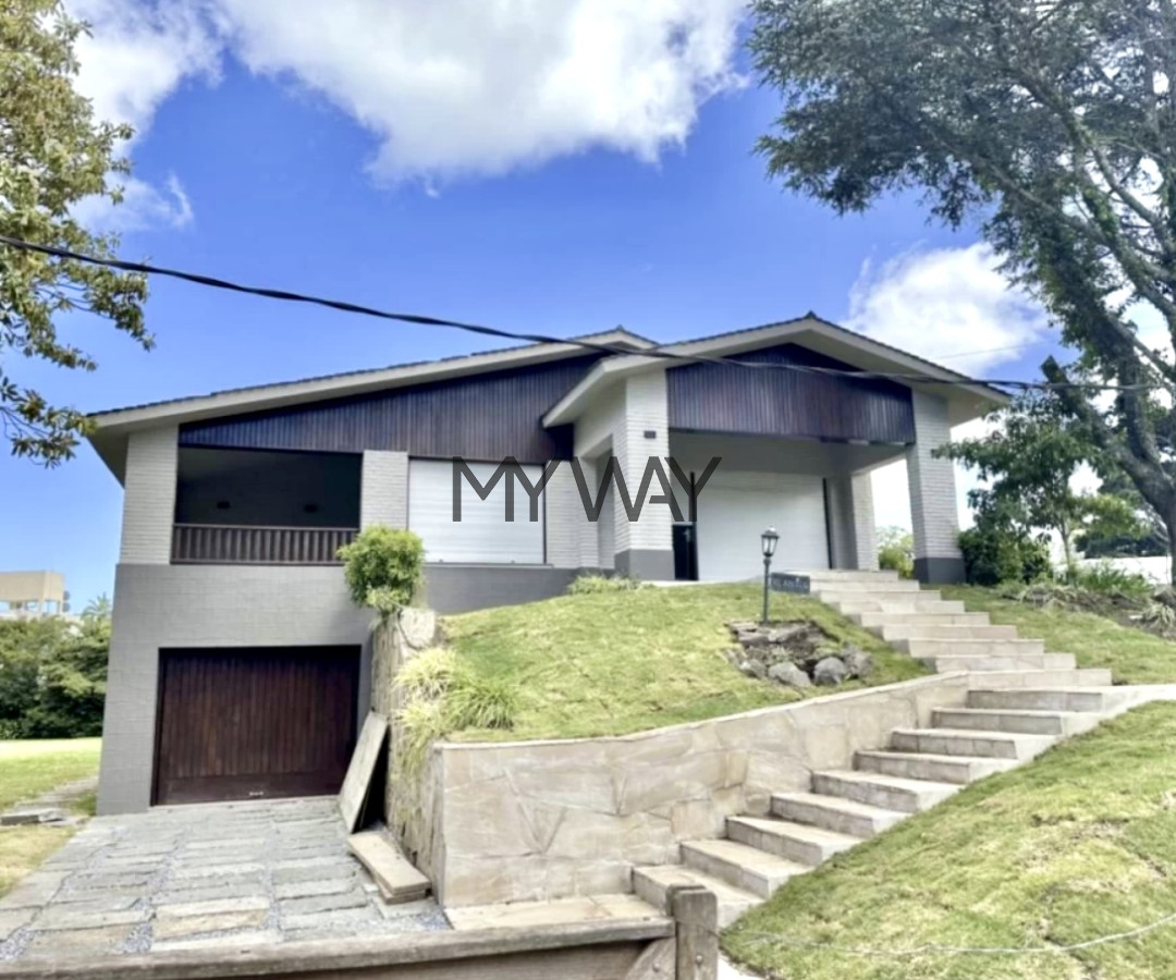 Casa ID.286/Venta-Casa-4-dormitorios-Playa-mansa-1-cuadra-playa-Punta-del-Este - Venta Casa 4 dormitorios Playa mansa 1 cuadra playa Punta del Este