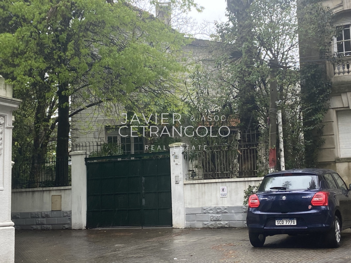 Casa ID.418 - Residencia, Pocitos, gran casa  5 dormitorios