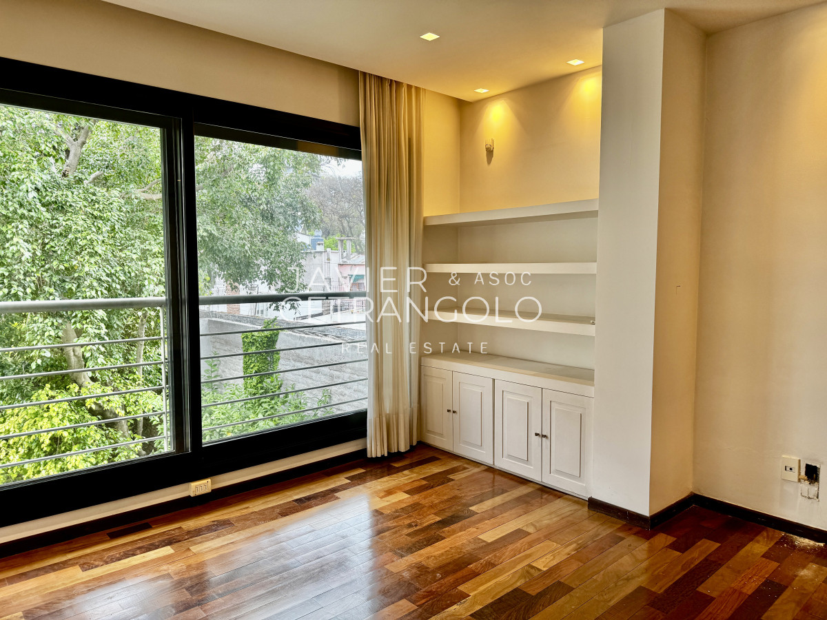 Casa ID.322 - Casa en Punta Carretas, Ideal Empresa Salida a 2 calles