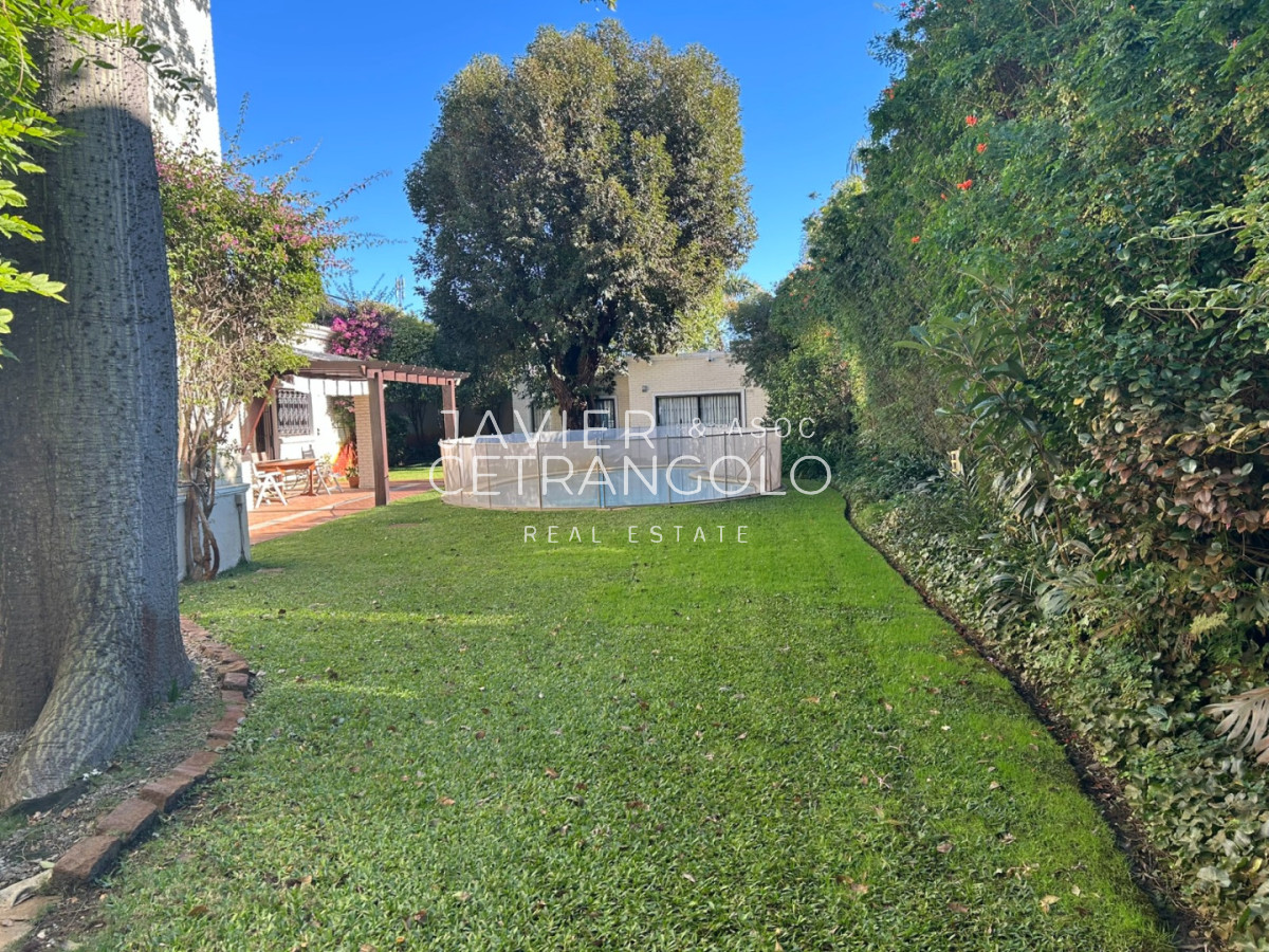 Casa ID.406 - Casa Clasica  5 dormitorios Carrasco Sur