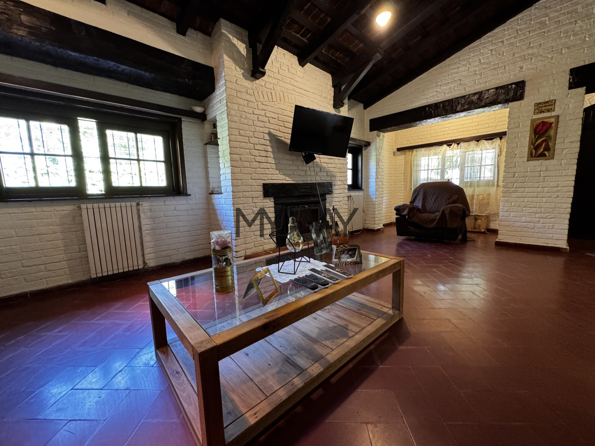 Casa ID.329/Casa-Oficina-Carrasco-Sur-4-dormitorios- - Casa Oficina Carrasco Sur 4 dormitorios 