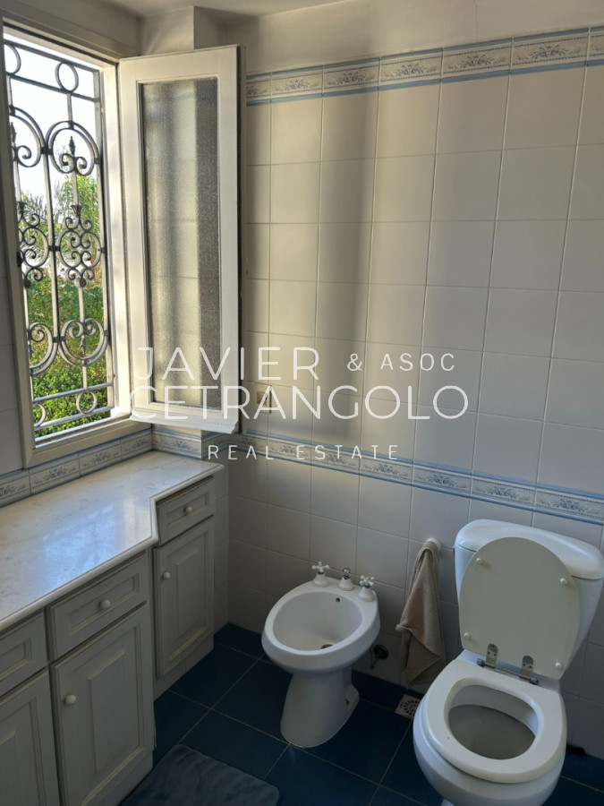 Casa ID.406 - Casa Clasica  5 dormitorios Carrasco Sur