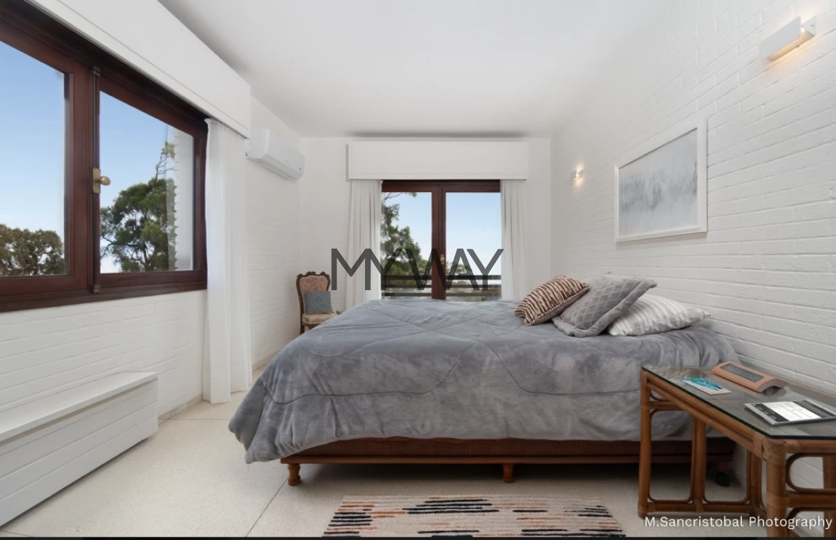 Casa ID.286/Venta-Casa-4-dormitorios-Playa-mansa-1-cuadra-playa-Punta-del-Este - Venta Casa 4 dormitorios Playa mansa 1 cuadra playa Punta del Este