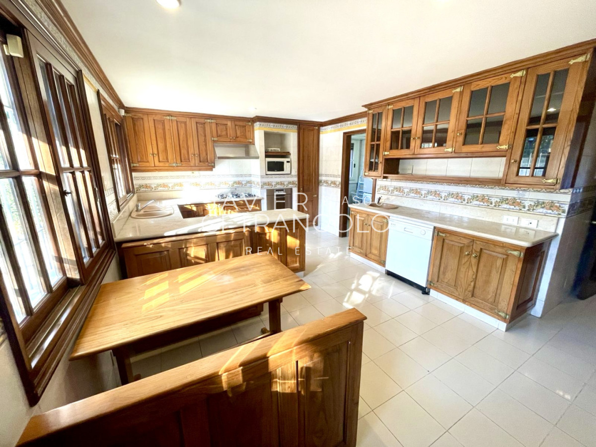 Casa ID.411 - Casa 5 dormitorios Carrasco Sur