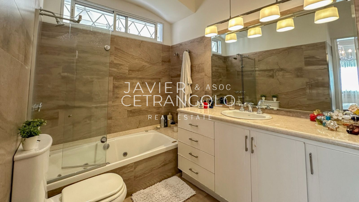 Casa ID.323 - Excelente Casa 4 Dormitorios con Piscina Punta Carretas