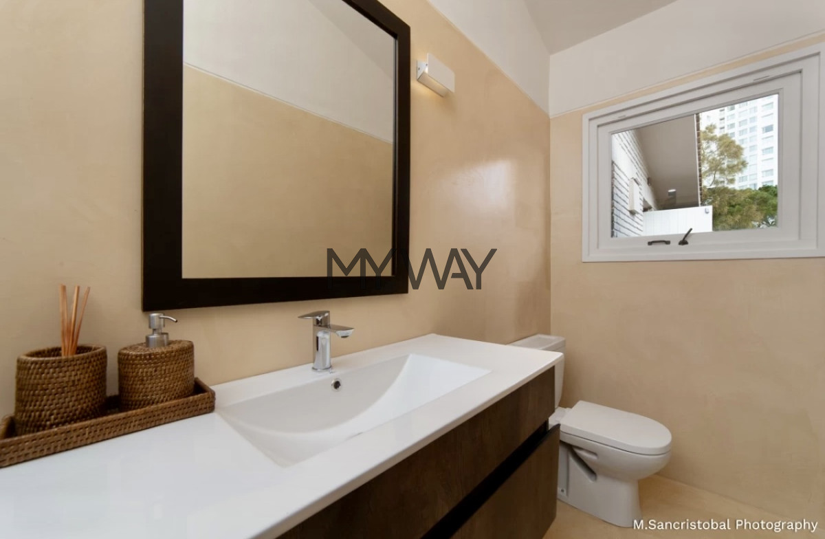 Casa ID.286/Venta-Casa-4-dormitorios-Playa-mansa-1-cuadra-playa-Punta-del-Este - Venta Casa 4 dormitorios Playa mansa 1 cuadra playa Punta del Este