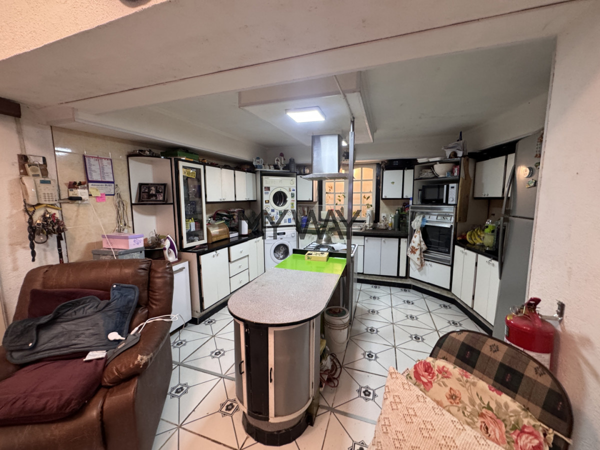 Casa ID.396/Casa,-excelente-punto-Comercial-Barrio-Reus - Casa, excelente punto Comercial Barrio Reus