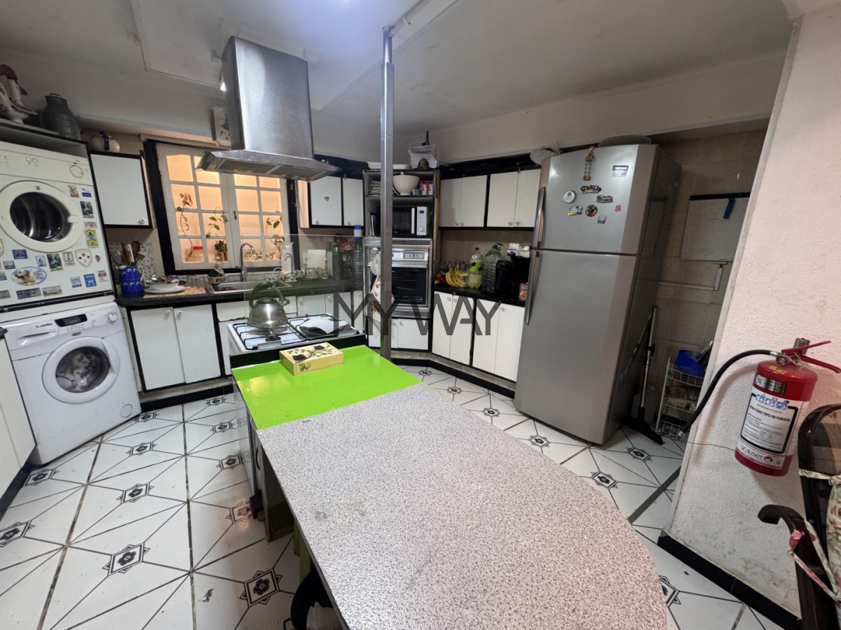 Casa ID.396/Casa,-excelente-punto-Comercial-Barrio-Reus - Casa, excelente punto Comercial Barrio Reus