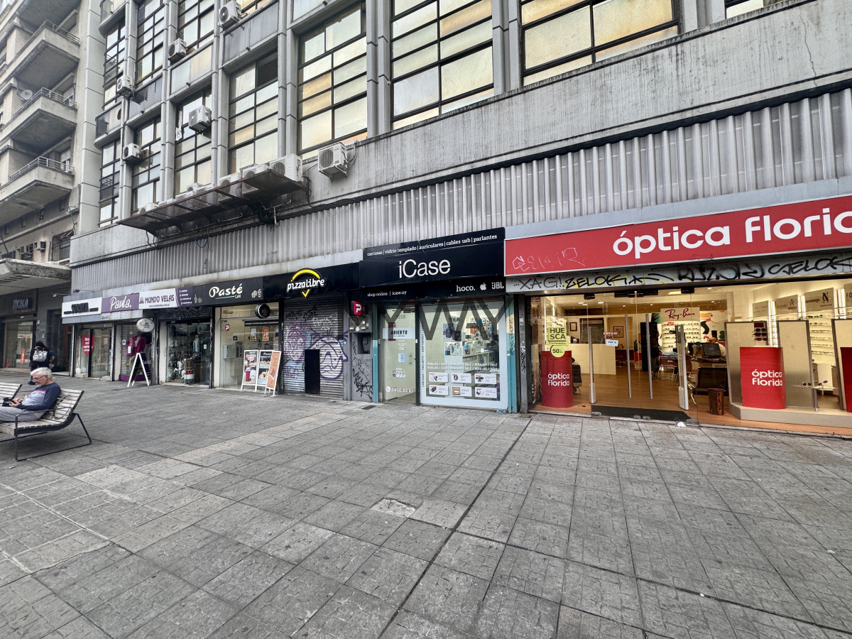 Local Comercial ID.363/Local-Comercial-sobre-18-de-Julio-con-renta - Local Comercial sobre 18 de Julio con renta