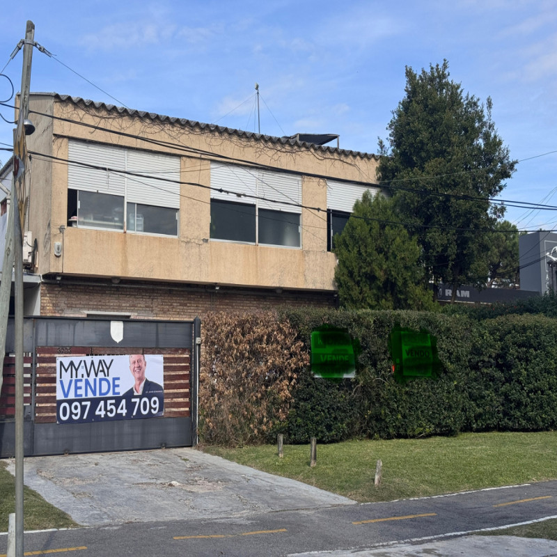 Local comecial ideal reciclaje en Tajes