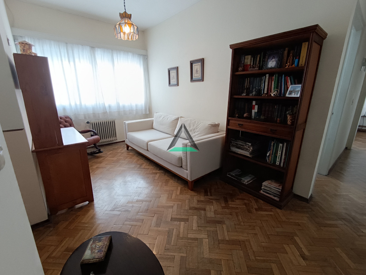 Apartamento ID.106 - VENTA APARTAMENTO FAMILIA GRANDE, UNIVERSIDADES, ENTRETENIMIENTOS, SERVICIOS !!