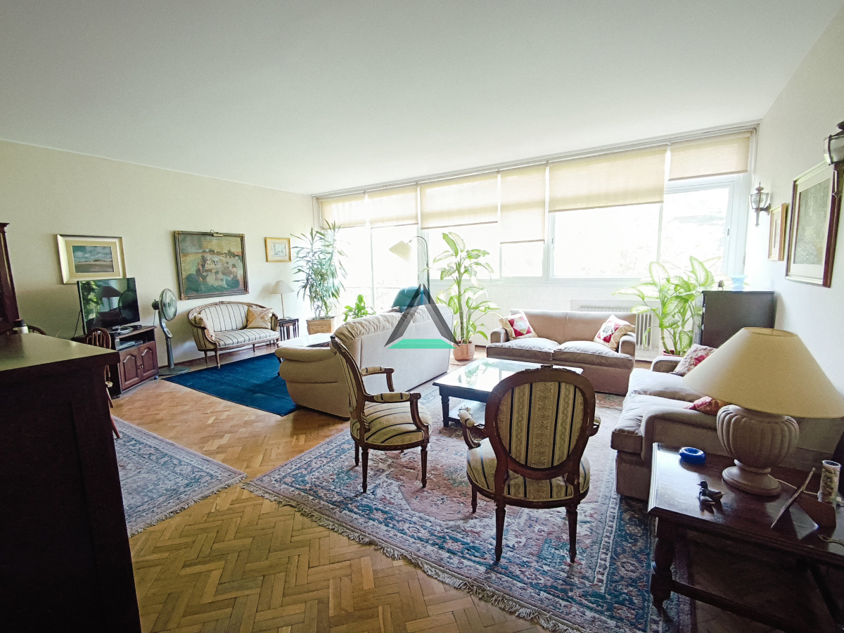 Apartamento ID.106 - VENTA APARTAMENTO FAMILIA GRANDE, UNIVERSIDADES, ENTRETENIMIENTOS, SERVICIOS !!