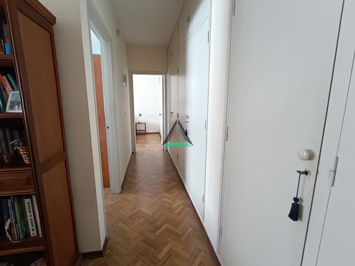 Apartamento ID.106 - VENTA APARTAMENTO FAMILIA GRANDE, UNIVERSIDADES, ENTRETENIMIENTOS, SERVICIOS !!