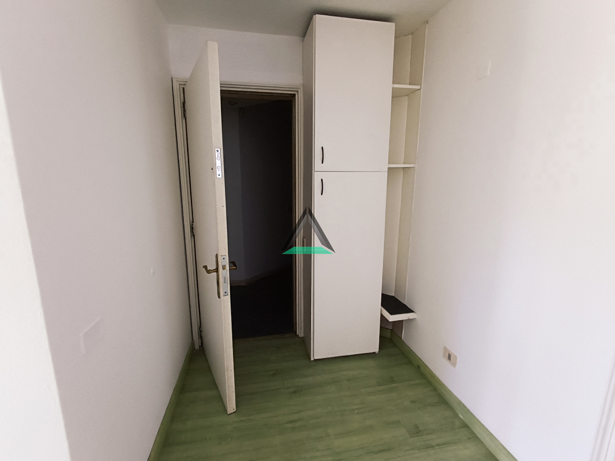 Apartamento ID.110 - ALQUILER MONOAMBIENTE 35 MTS.2 CON DIVISION DE DORMITORIO PUNTA CARRETAS 
