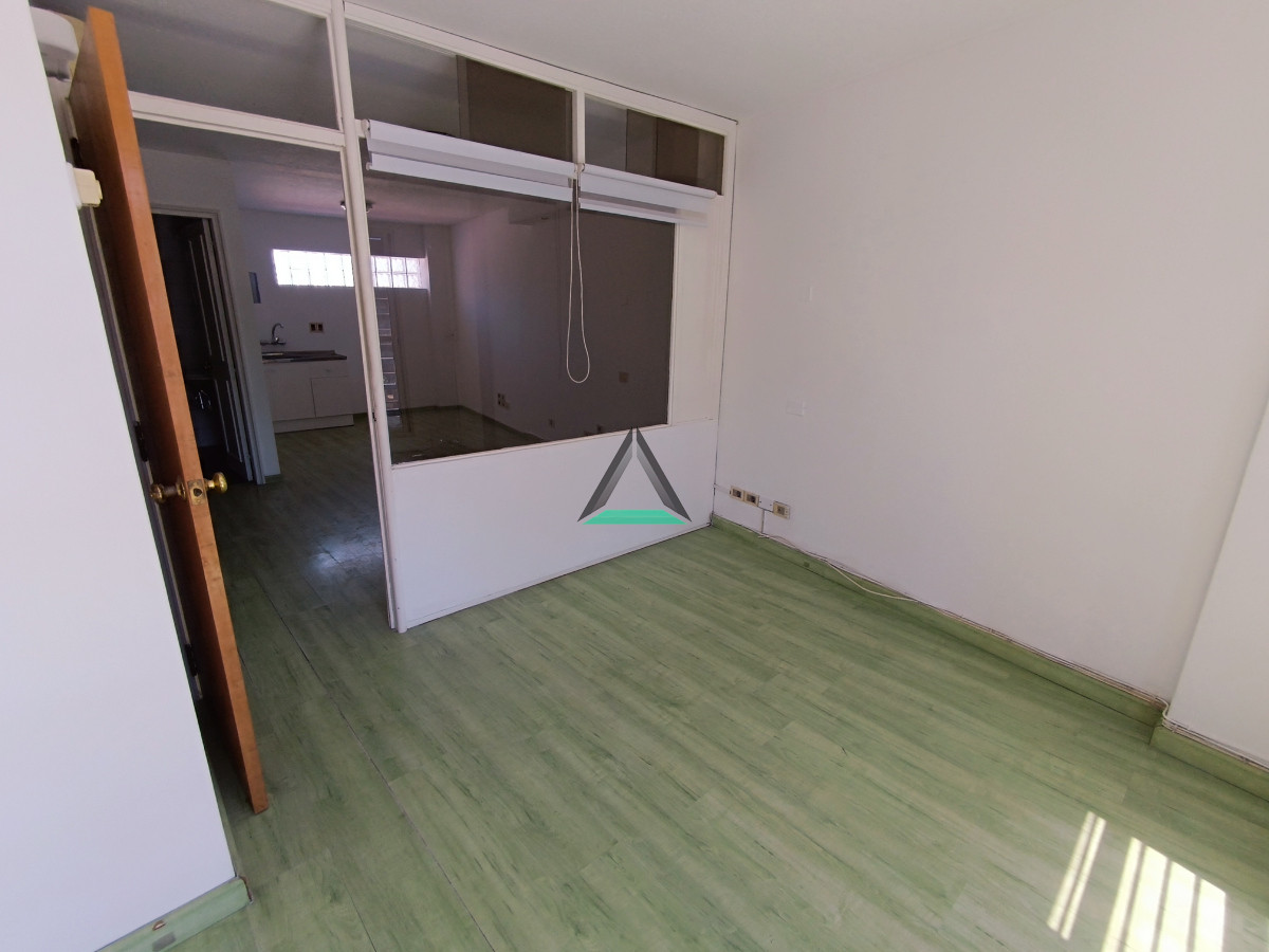 Apartamento ID.110 - ALQUILER MONOAMBIENTE 35 MTS.2 CON DIVISION DE DORMITORIO PUNTA CARRETAS 