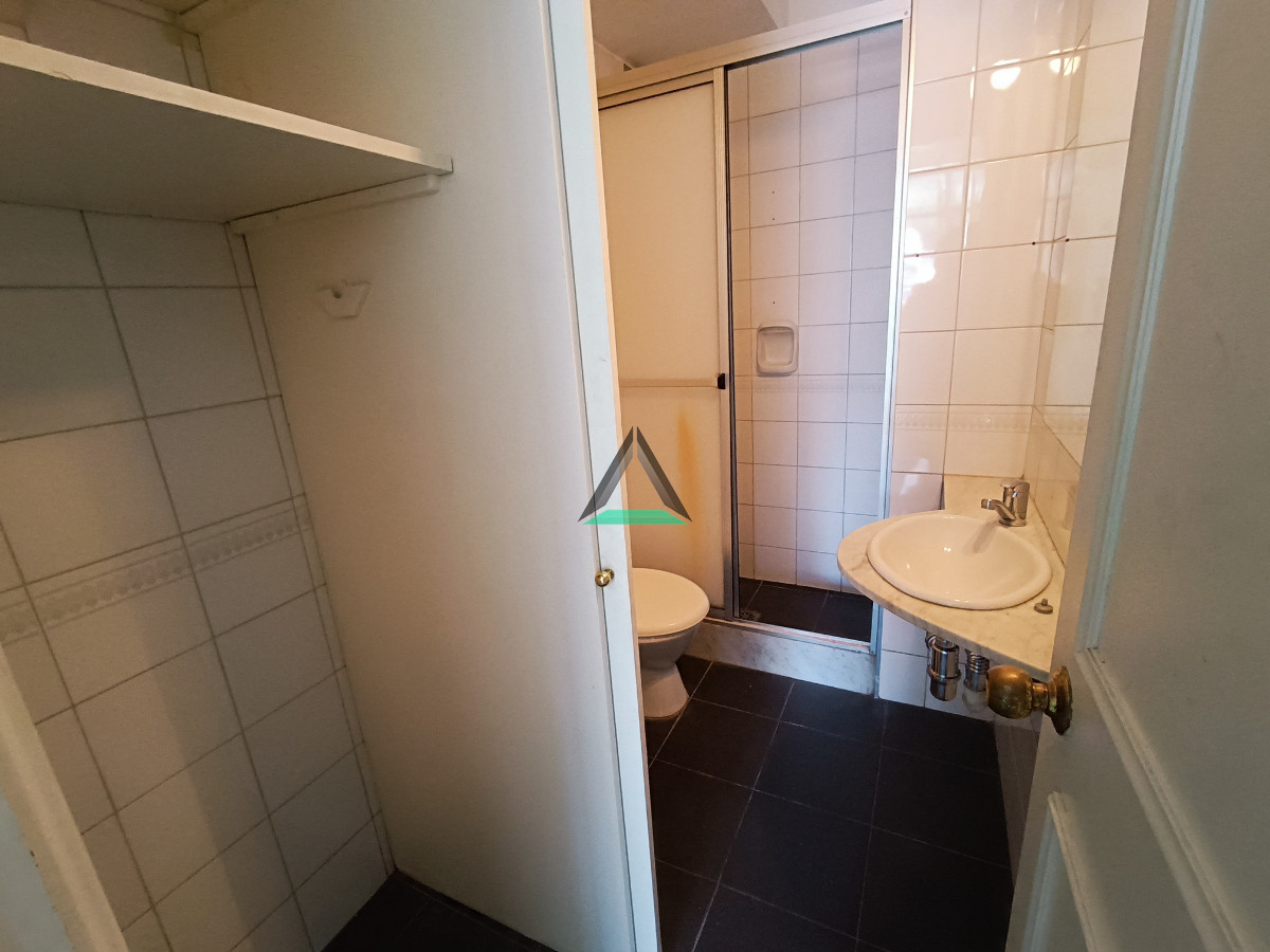 Apartamento ID.110 - ALQUILER MONOAMBIENTE 35 MTS.2 CON DIVISION DE DORMITORIO PUNTA CARRETAS 