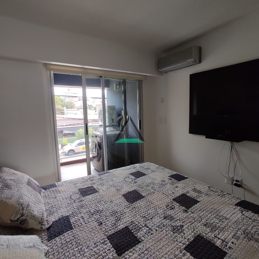 Apartamento ID.7 - VENTA APARTAMENTO 2 DORM. PRIMERA LINEA  MAR !!