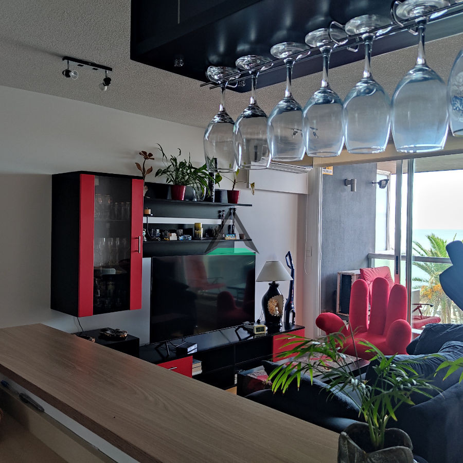 Apartamento ID.7 - VENTA APARTAMENTO 2 DORM. PRIMERA LINEA  MAR !!