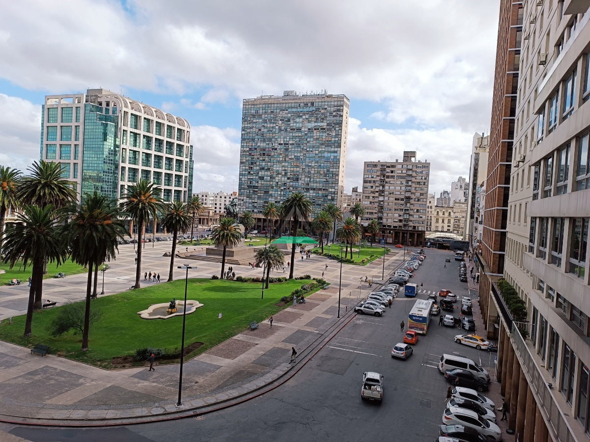Apartamento ID.92 - VENTA APARTAMENTO PLAZA INDEPENDENCIA A RECICLAR 