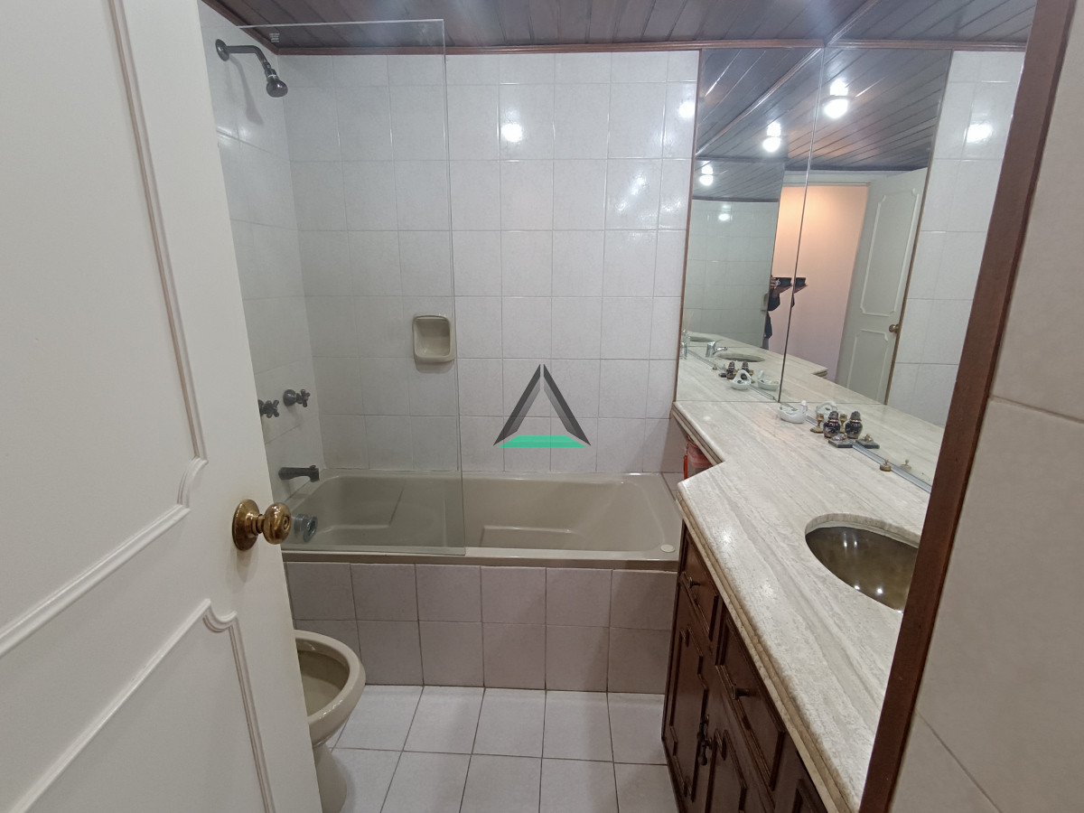 Apartamento ID.108 - ALQUILER APARTAMENTO SOBRE RAMBLA IDEAL DIPLOMATICOS, CONTRATADOS TOTALMENTE EQUIPADO
