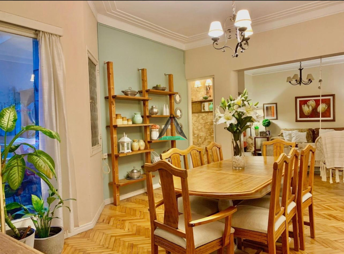Apartamento ID.117 - VENTA APARTAMENTO 3 DORMITORIOS SEÑORIAL A NUEVO MUY LUMINOSO