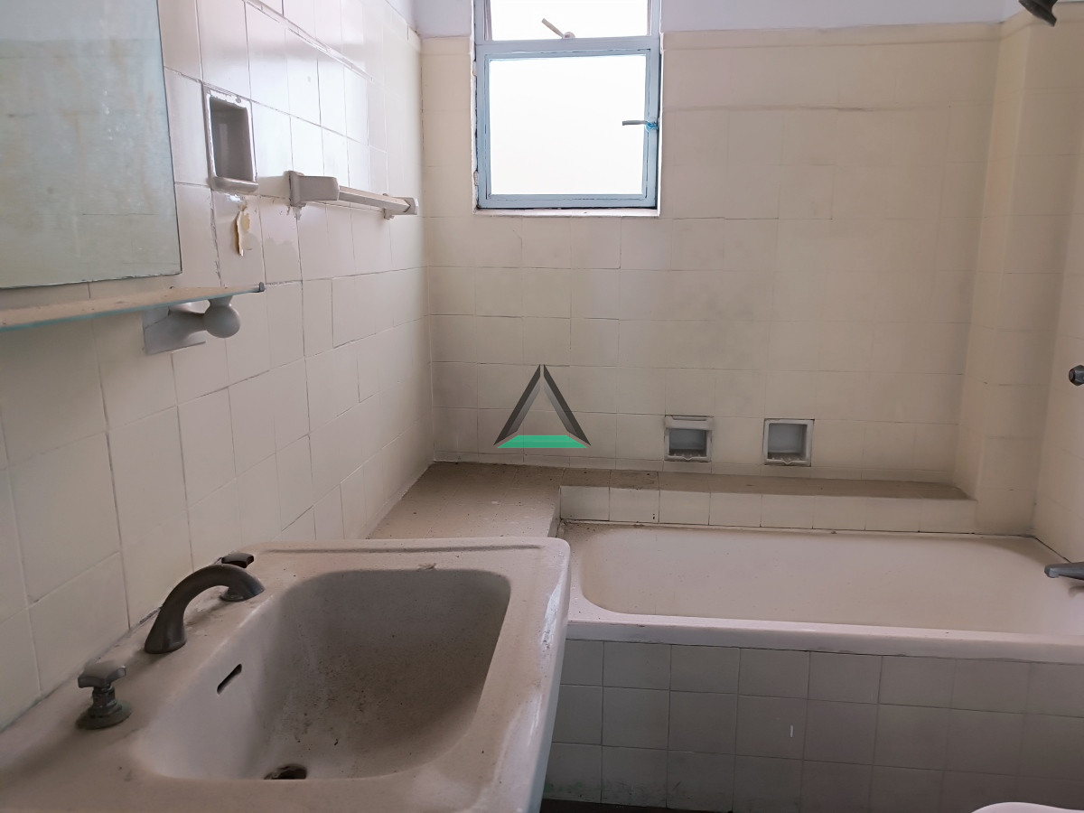 Apartamento ID.92 - VENTA APARTAMENTO PLAZA INDEPENDENCIA A RECICLAR 