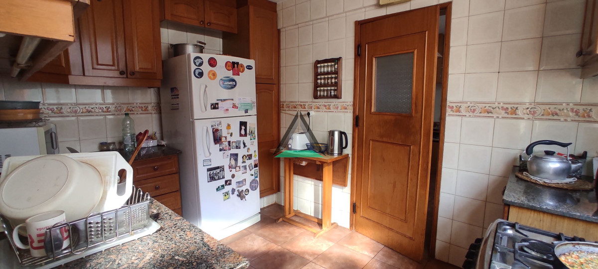 Apartamento ID.50 - EXCELENTE PLANTA PLENO POCITOS DESPEJADO Y SOLEADO 