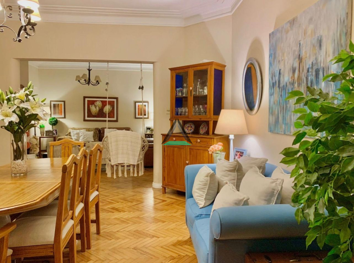 Apartamento ID.117 - VENTA APARTAMENTO 3 DORMITORIOS SEÑORIAL A NUEVO MUY LUMINOSO