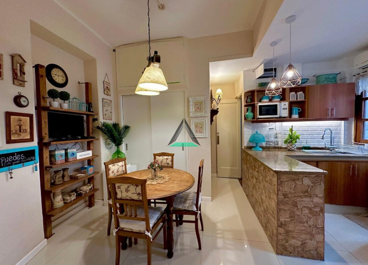 Apartamento ID.117 - VENTA APARTAMENTO 3 DORMITORIOS SEÑORIAL A NUEVO MUY LUMINOSO