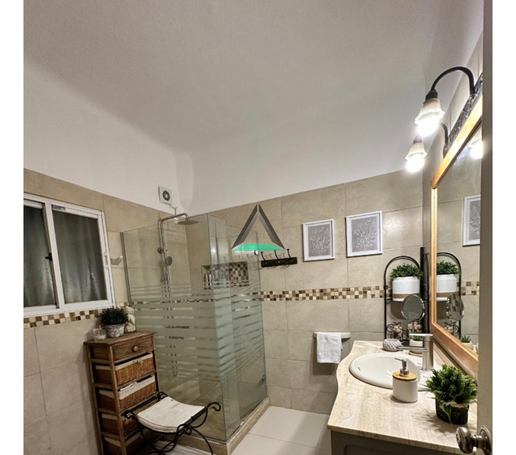 Apartamento ID.117 - VENTA APARTAMENTO 3 DORMITORIOS SEÑORIAL A NUEVO MUY LUMINOSO