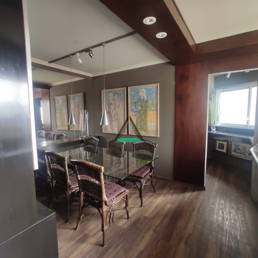 Apartamento ID.119 - VENTA APARTAMENTO GOLF SOBRE BULEVAR ARTIGAS, PISO ALTO, LIVING COMEDOR DE GRANDES DIMENSIONES, EXCELENTE, GARAGE FIJO