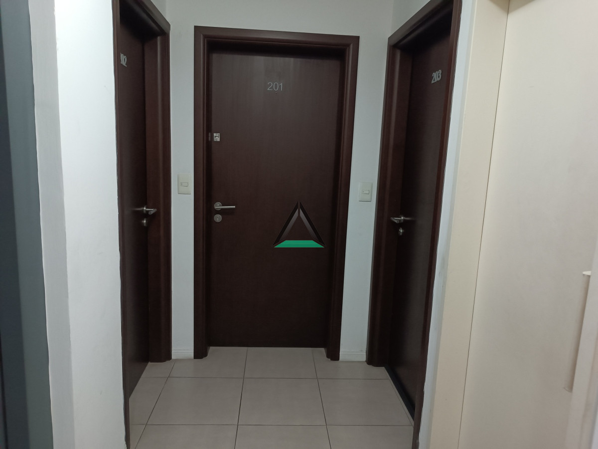 Apartamento ID.77 - VENTA APARTAMENTO PQUE BATLLE 1 DORM. CON GARAGE PARA RENTA