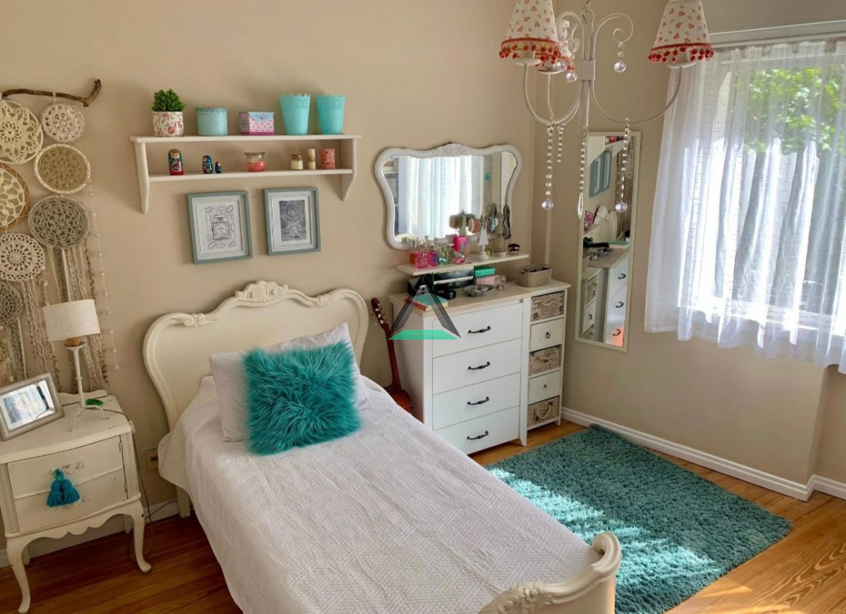 Apartamento ID.117 - VENTA APARTAMENTO 3 DORMITORIOS SEÑORIAL A NUEVO MUY LUMINOSO