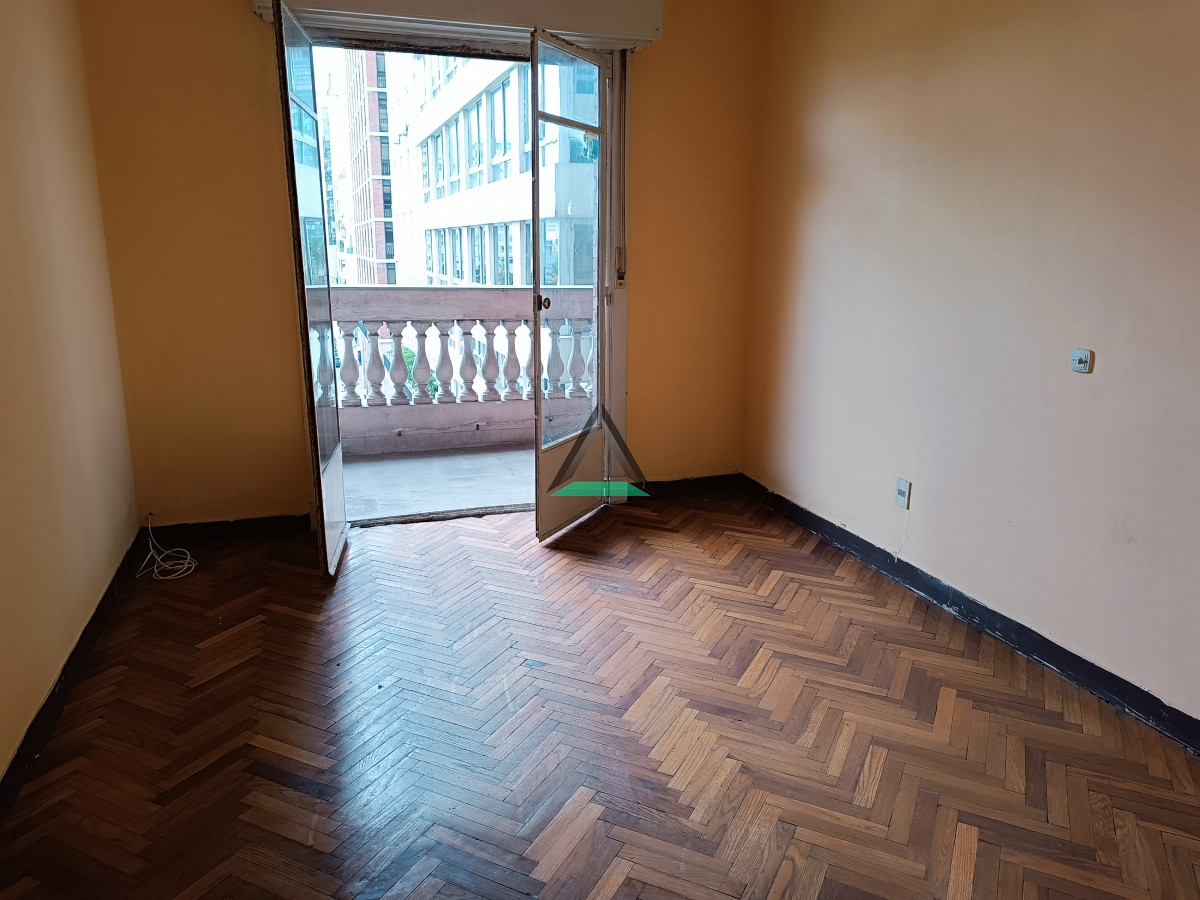 Apartamento ID.92 - VENTA APARTAMENTO PLAZA INDEPENDENCIA A RECICLAR 