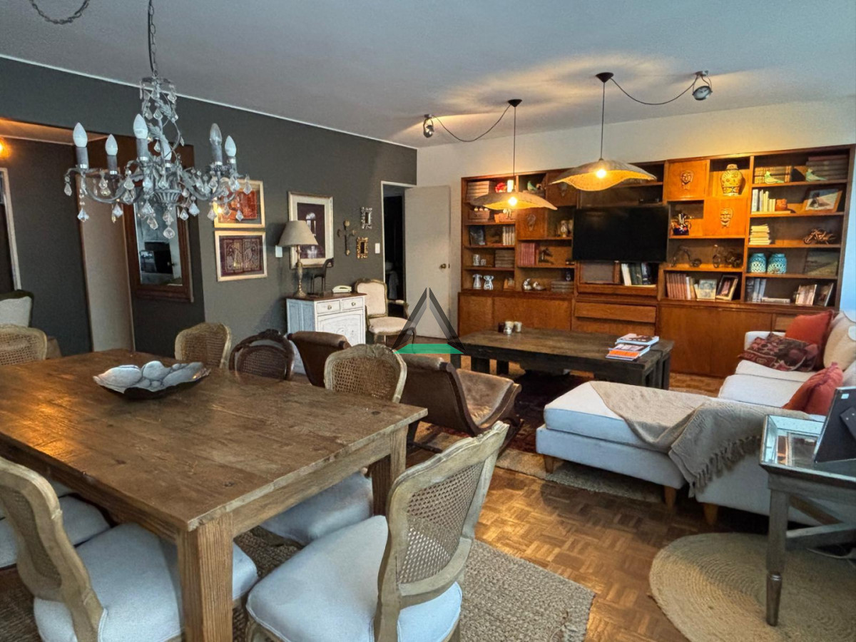 Apartamento ID.141 - A metros de Rambla, Pocitos living apaisado amplio 3 dorm y servicio garage grande
