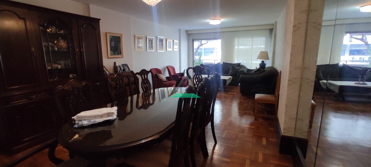 Apartamento ID.50 - EXCELENTE PLANTA PLENO POCITOS DESPEJADO Y SOLEADO 