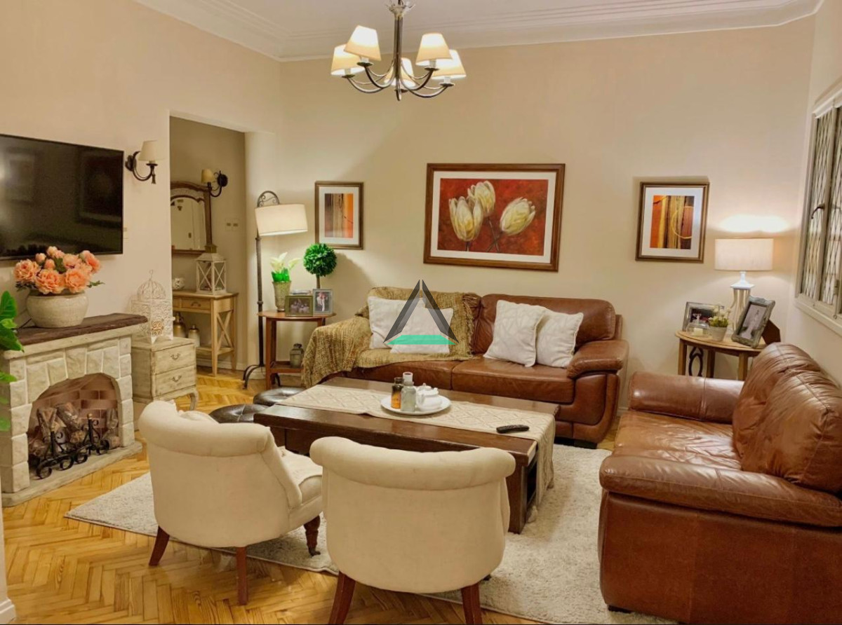 Apartamento ID.117 - VENTA APARTAMENTO 3 DORMITORIOS SEÑORIAL A NUEVO MUY LUMINOSO
