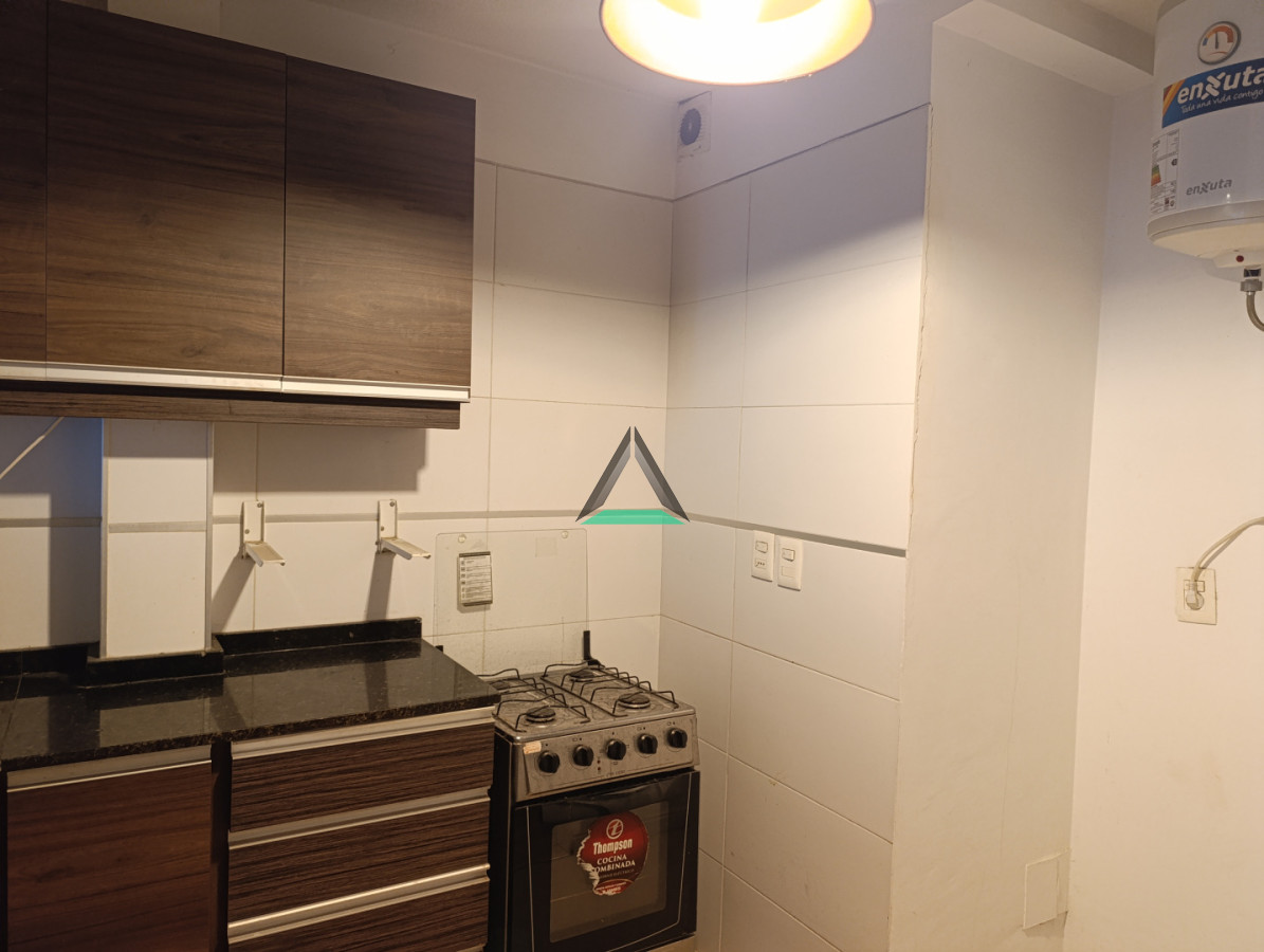 Apartamento ID.133 - ALQUILER APARTAMENTO 2 DORM. POCITOS PATIO DISFRUTABLE PARA PARRILLERO, TERRAZA AL FRENTE, GARAGE