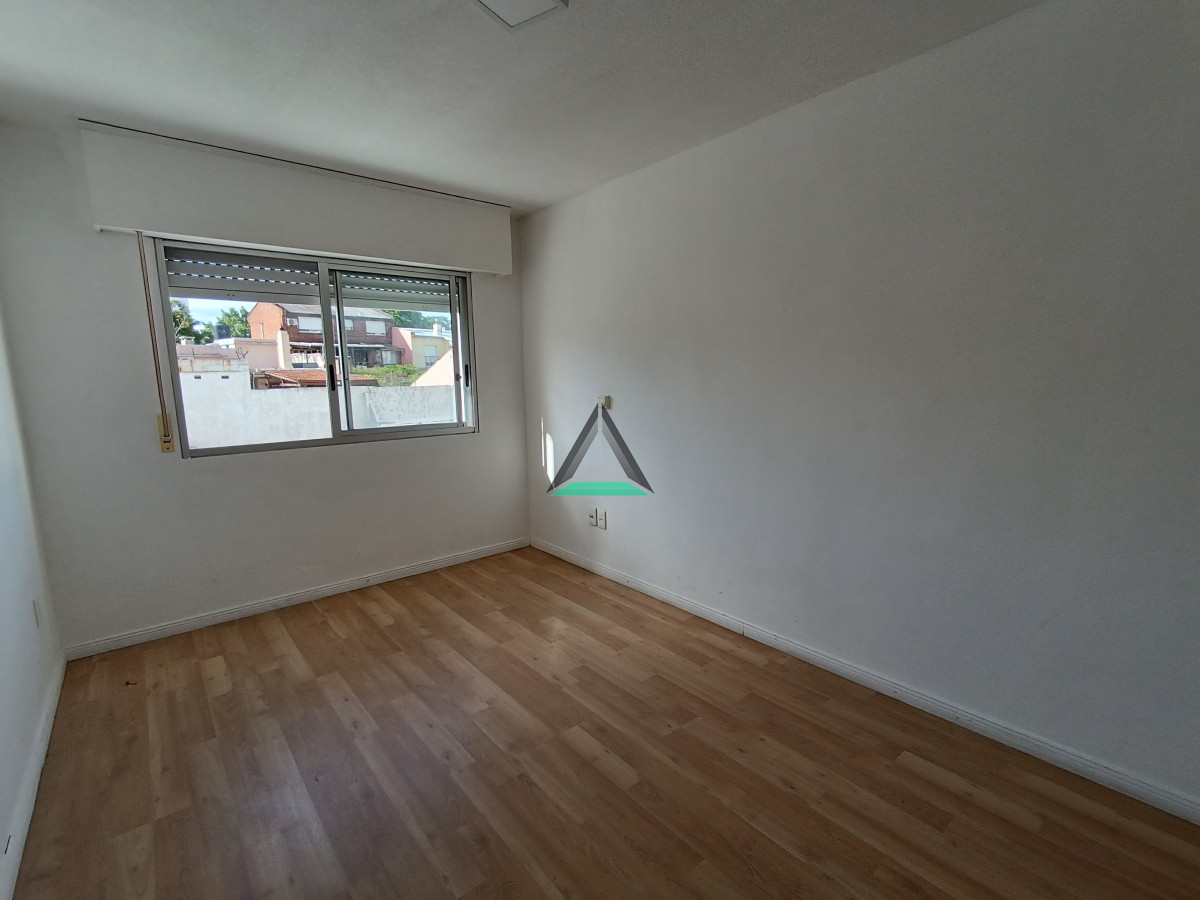 Apartamento ID.77 - VENTA APARTAMENTO PQUE BATLLE 1 DORM. CON GARAGE PARA RENTA