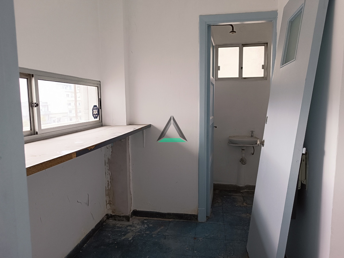 Apartamento ID.92 - VENTA APARTAMENTO PLAZA INDEPENDENCIA A RECICLAR 