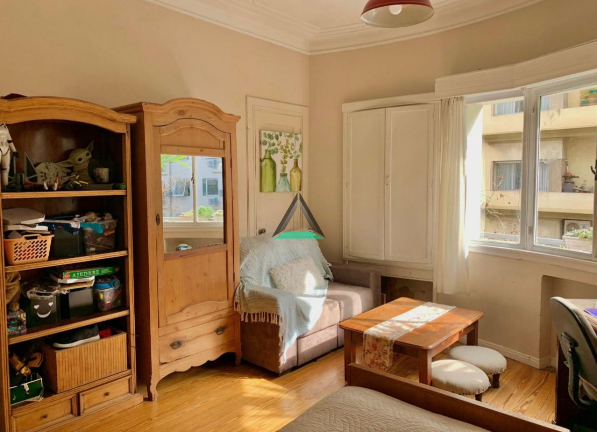 Apartamento ID.117 - VENTA APARTAMENTO 3 DORMITORIOS SEÑORIAL A NUEVO MUY LUMINOSO