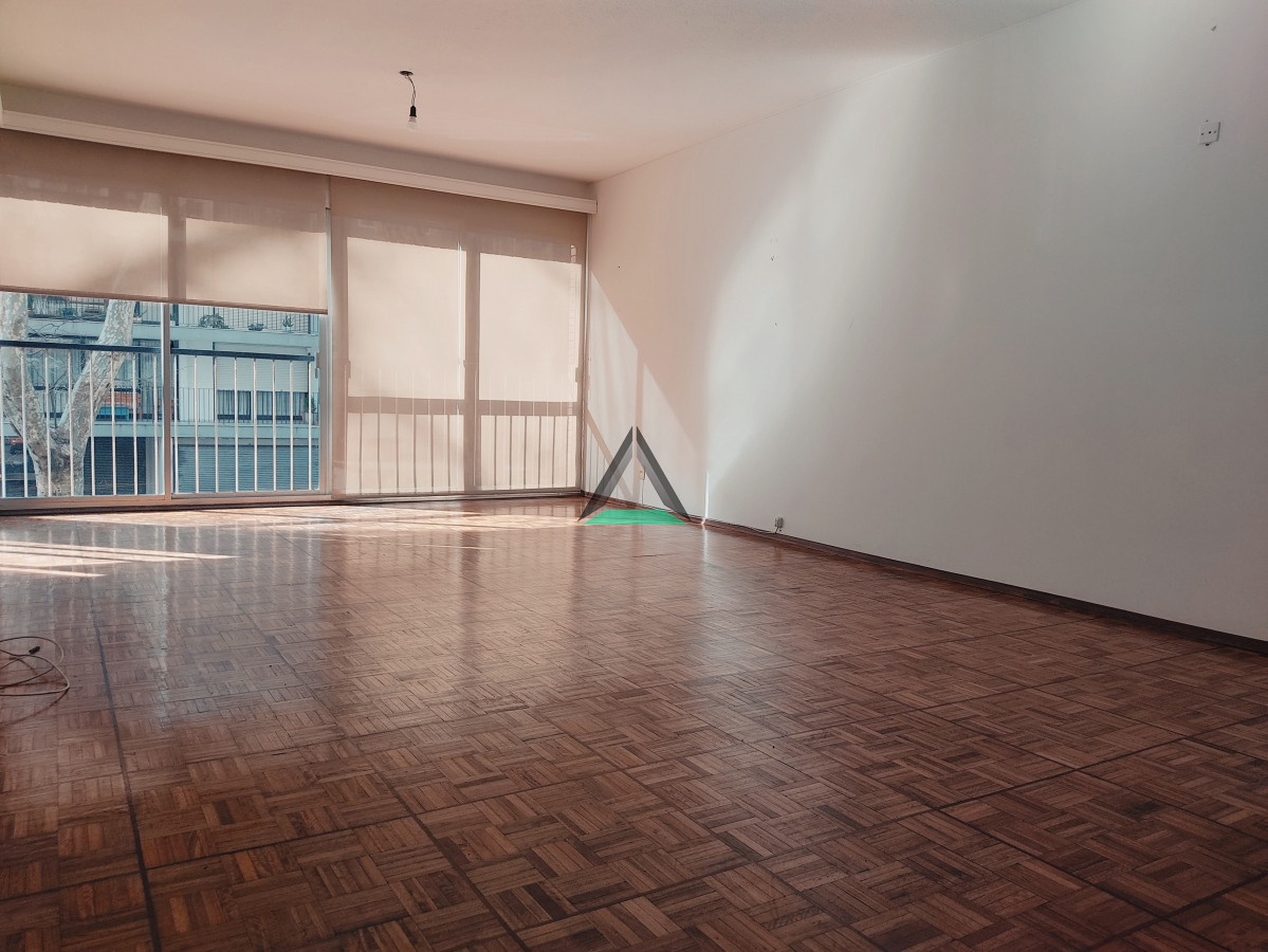 Apartamento ID.56 - SCOSERÍA 100 mts. DE RAMBLA