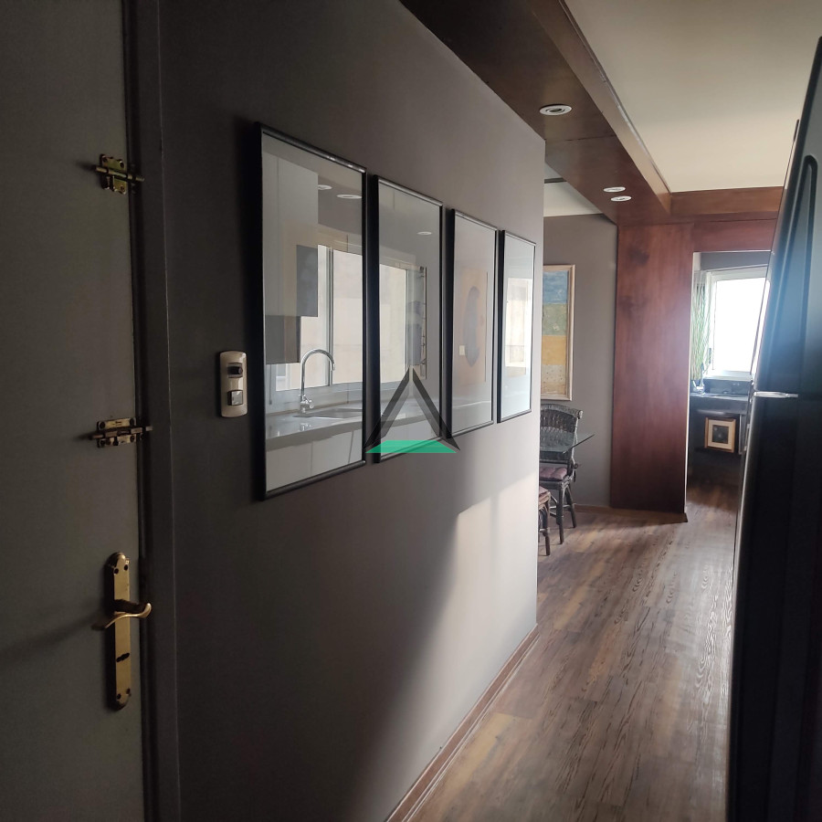 Apartamento ID.119 - VENTA APARTAMENTO GOLF SOBRE BULEVAR ARTIGAS, PISO ALTO, LIVING COMEDOR DE GRANDES DIMENSIONES, EXCELENTE, GARAGE FIJO